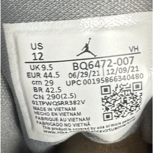 Nike Air Jordan 1 Mid Retro Shadow Black Grey Wmns 12 BQ6472-007 - Picture 6 of 7